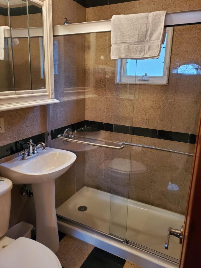 بلاتسبورغ Golden Gate Lodging المظهر الخارجي الصورة