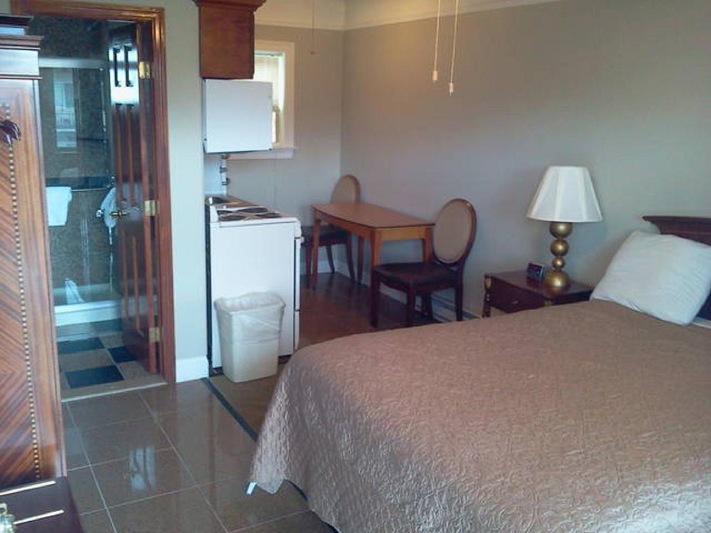بلاتسبورغ Golden Gate Lodging المظهر الخارجي الصورة